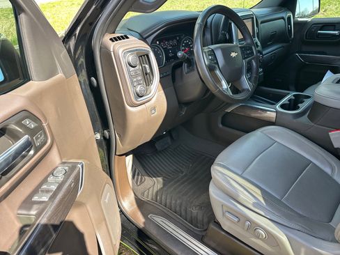 Used 2019 Chevrolet Silverado 1500 LTZ w/ LTZ Texas Edition image 7