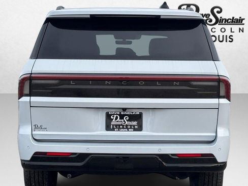 New 2026 Lincoln Navigator L Reserve w/ Jet Appearance Package image 4