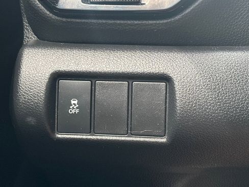Used 2025 Honda Pilot Sport image 25
