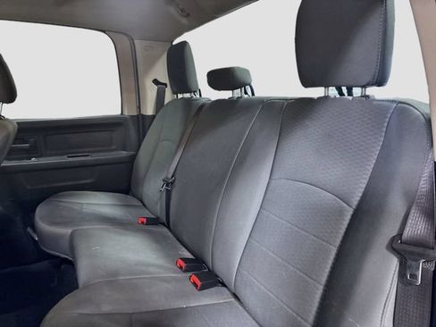 Used 2018 RAM 1500 Express AWD/4WD image 19