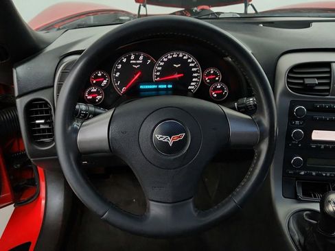 Used 2007 Chevrolet Corvette Coupe w/ Preferred Equipment Group RWD image 14