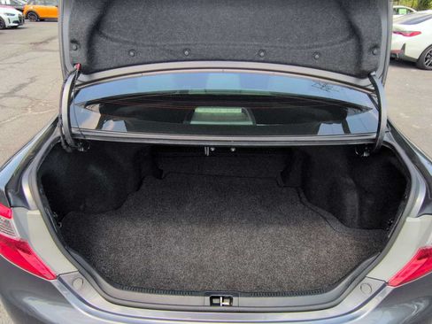 Used 2012 Toyota Camry LE FWD image 32