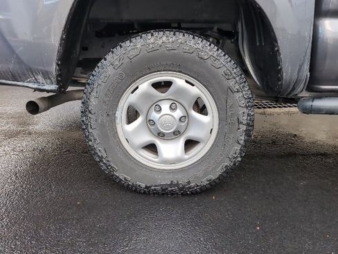 Used 2022 Toyota Tacoma SR image 10