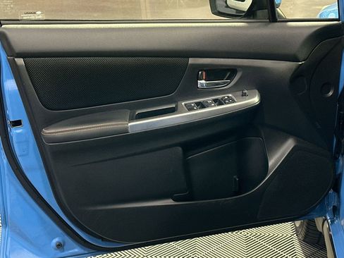 Used 2017 Subaru Crosstrek 2.0i Premium w/ Moonroof Package image 15