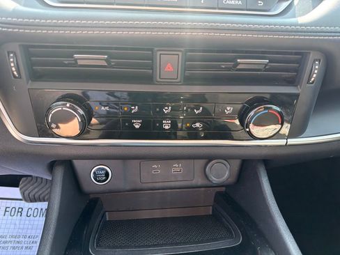 Used 2023 Nissan Rogue S AWD/4WD image 20