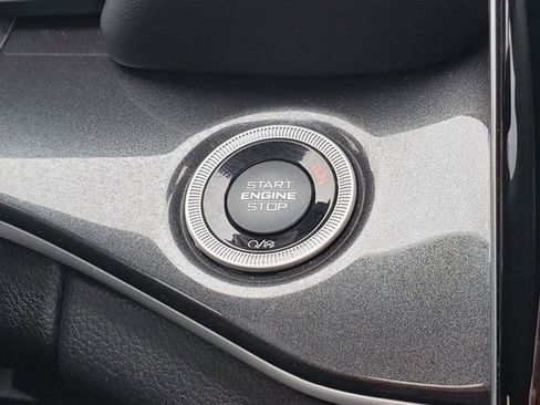 Certified 2023 Jeep Grand Cherokee Altitude image 24