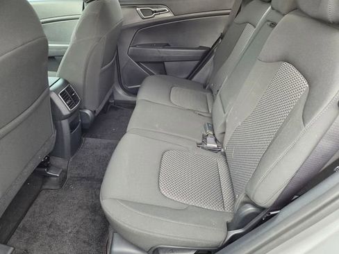 Used 2025 Kia Sportage LX image 8