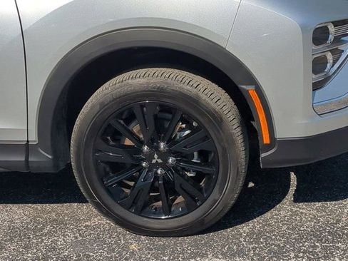 Used 2025 Mitsubishi Eclipse Cross LE image 10