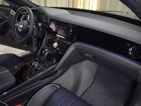 New 2026 Bentley Flying Spur Plug-In Hybrid image 25