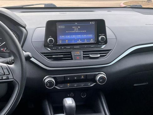 Used 2023 Nissan Altima 2.5 S image 5