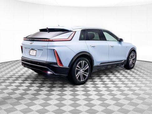 Certified 2024 Cadillac Lyriq Luxury w/ LPO, Floor Liner Package AWD/4WD image 6