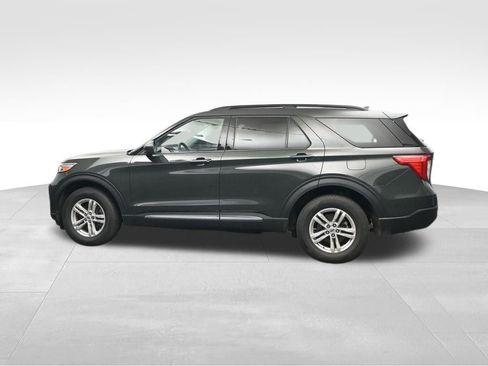 Used 2024 Ford Explorer XLT w/ Equipment Group 202A AWD/4WD image 3