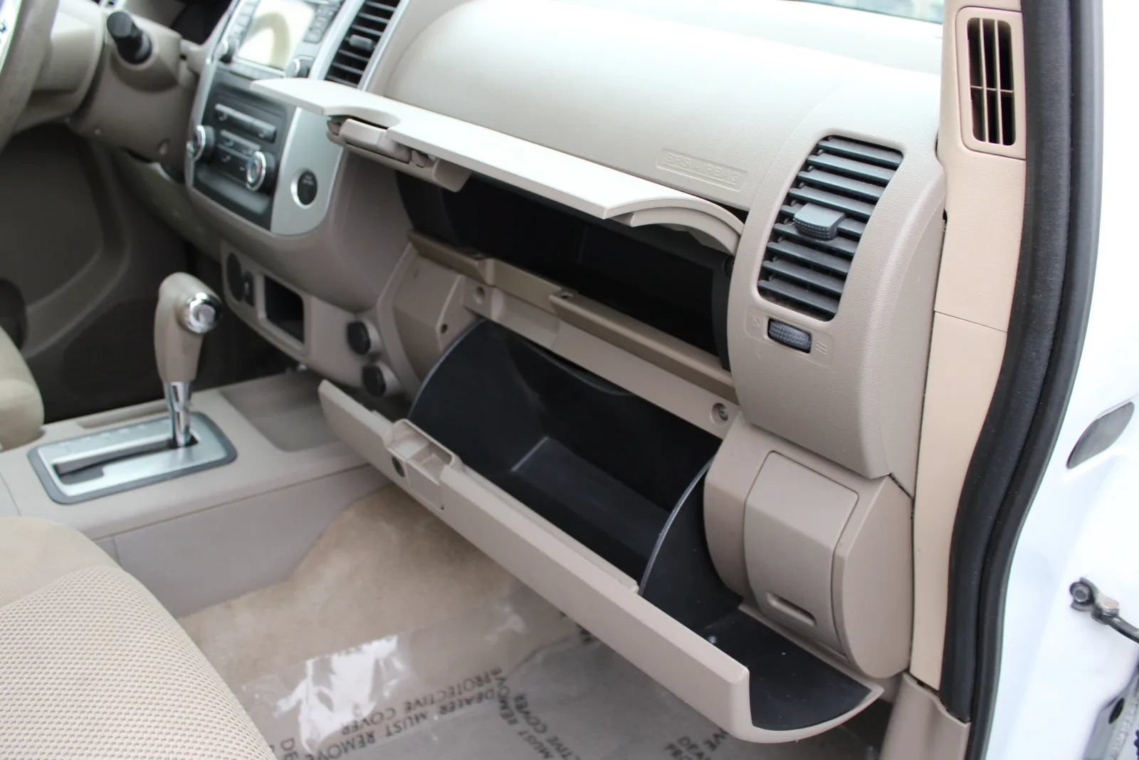 Used 2015 Nissan Frontier SV RWD image 26
