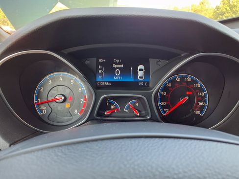 Used 2017 Ford Focus RS AWD/4WD image 17
