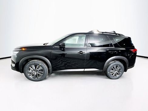 New 2025 Nissan Pathfinder SV image 8