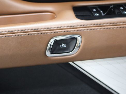Certified 2023 Lincoln Aviator Grand Touring w/ Equipment Group 301A AWD/4WD image 8
