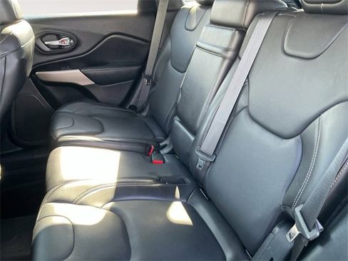 Used 2018 Jeep Cherokee Limited w/ High Altitude Package image 11