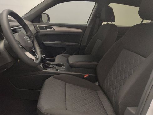 Used 2020 Volkswagen Atlas Cross Sport S image 17