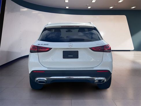 Certified 2022 Mercedes-Benz GLA 250 4MATIC image 4