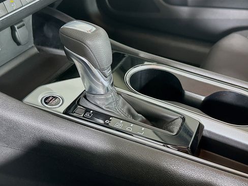 Used 2024 Nissan Altima 2.5 SV image 23