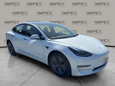 Used 2023 Tesla Model 3 Standard Range RWD image 7