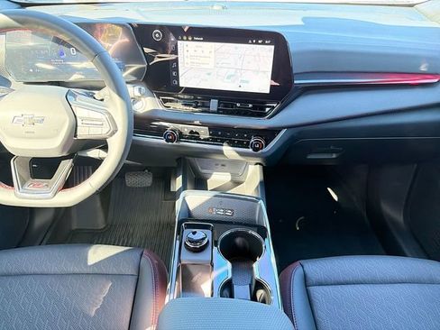 Used 2026 Chevrolet Equinox RS w/ Convenience Package III image 19