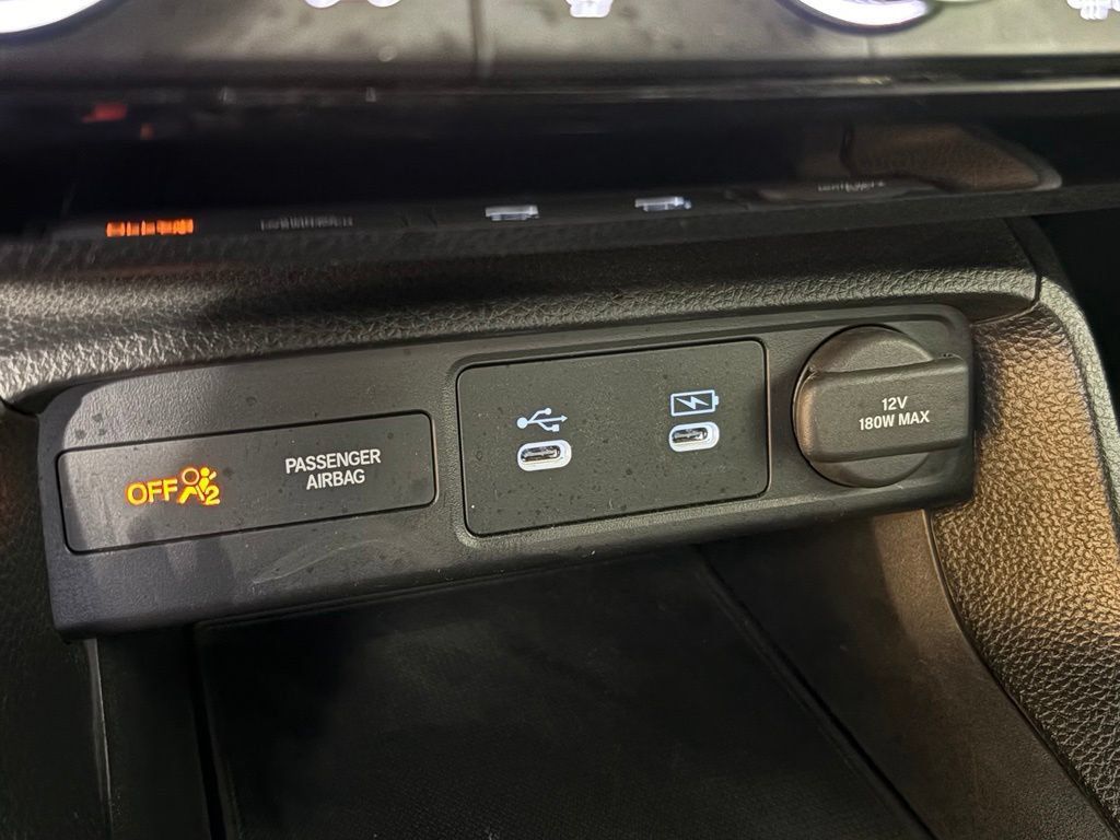 Used 2025 Honda Civic Sport image 31