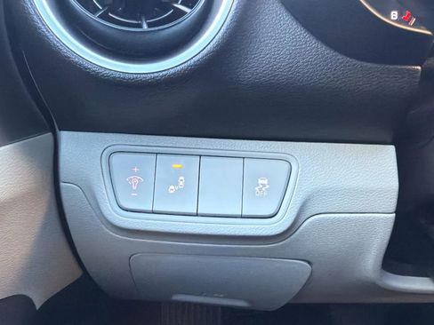 Used 2023 Kia Forte LXS w/ LXS Technology Package image 15