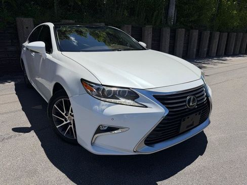 Used 2016 Lexus ES 350 FWD image 3