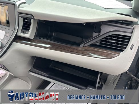 Used 2016 Toyota Sienna L image 53