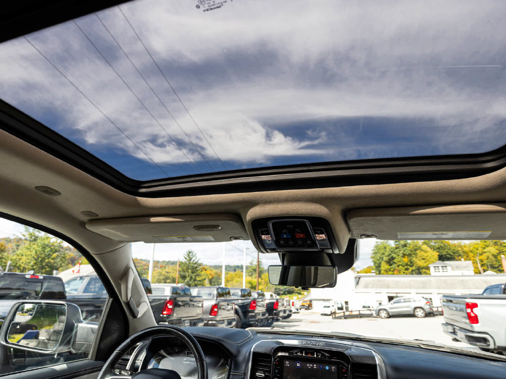 Used 2024 RAM 1500 Limited AWD/4WD image 32