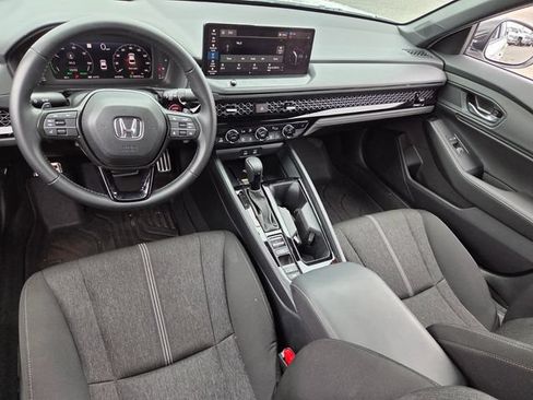 Used 2025 Honda Accord Sport image 8