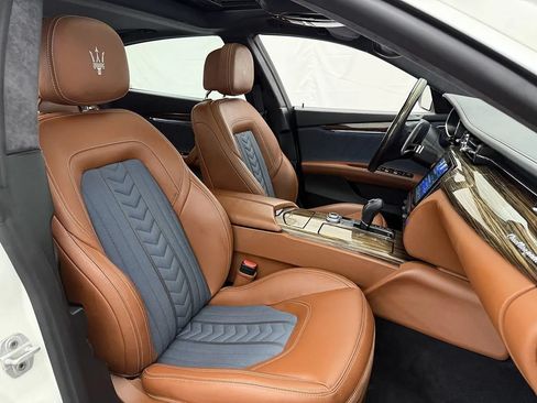 Used 2017 Maserati Quattroporte S GranLusso Q4 AWD/4WD image 32