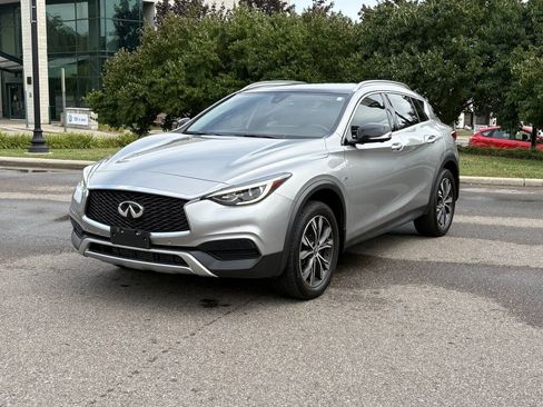 Used 2019 INFINITI QX30 AWD w/ Navigation Package image 3