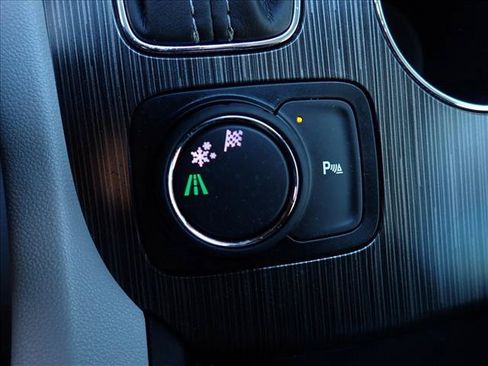 Used 2019 GMC Acadia SLT FWD image 20