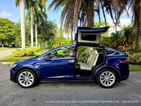 Used 2017 Tesla Model X 75D AWD/4WD image 11