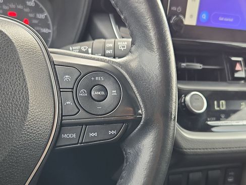 Used 2023 Toyota Corolla Cross AWD Hybrid image 18