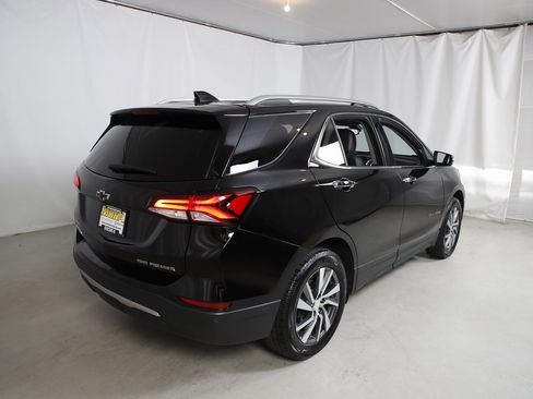 Used 2022 Chevrolet Equinox Premier image 3