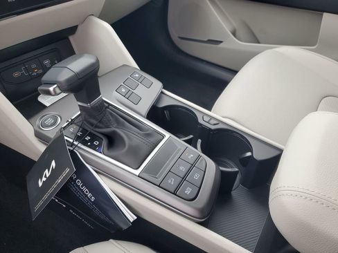 New 2026 Kia Sportage EX image 19