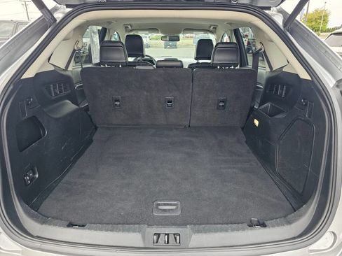 Used 2022 Ford Edge Titanium AWD/4WD image 17