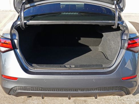 Used 2022 Nissan Sentra SV w/ All-Weather Package FWD image 9