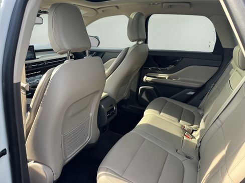 Used 2022 Lincoln Corsair AWD w/ Premium Package image 10