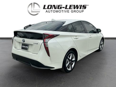 Used 2016 Toyota Prius Three Touring image 7