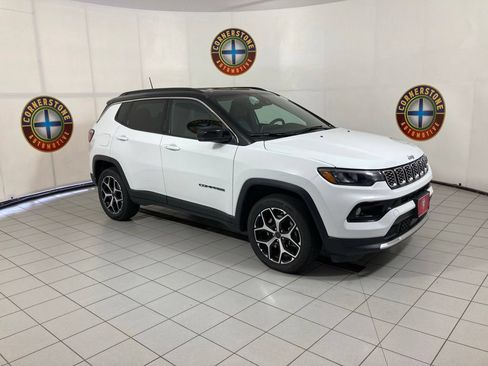 Used 2025 Jeep Compass Limited AWD/4WD image 20