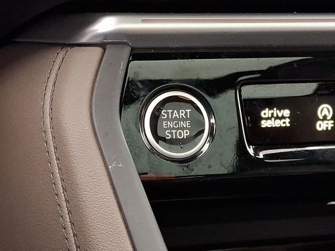 Certified 2025 Audi Q5 Premium w/ Convenience Package AWD/4WD image 23
