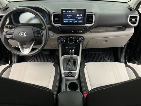 Used 2025 Hyundai Venue SEL FWD image 36