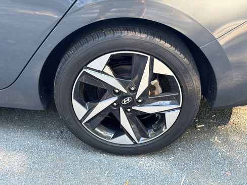 Certified 2023 Hyundai Elantra SEL w/ Convenience Package FWD image 6