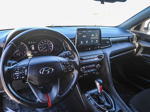 Used 2019 Hyundai Veloster 2.0 Premium image 12