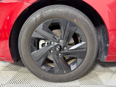 Certified 2023 Hyundai Elantra SEL image 20