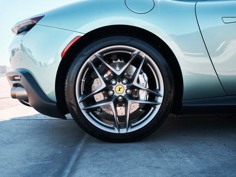 Used 2022 Ferrari Roma image 24